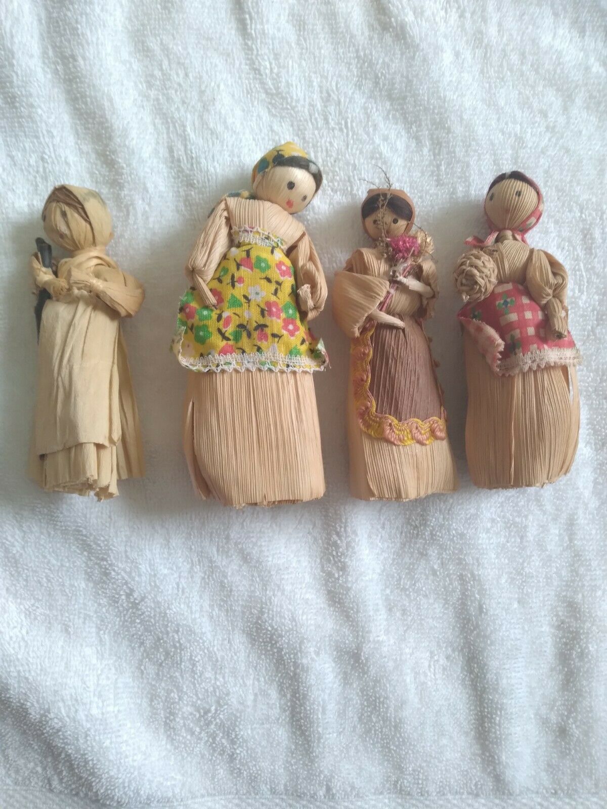 Lot Of 4 Vintage Handmade Corn Husk Dolls